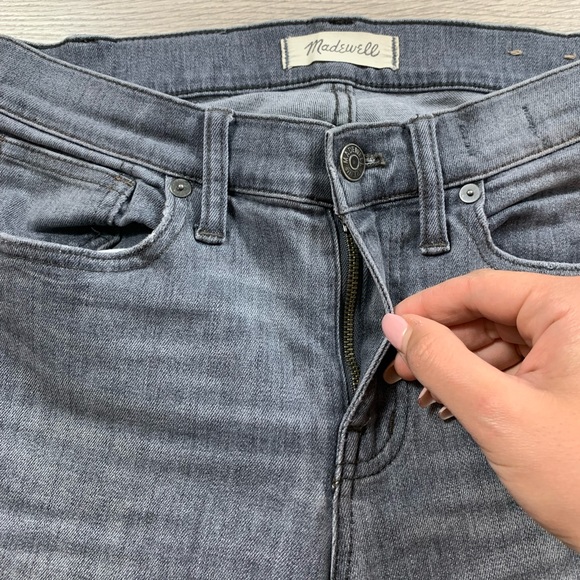 Madewell Grey 9” High Riser Skinny Skinny Jeans - Picture 6 of 16